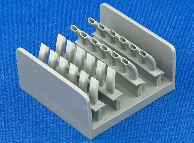 sprue1-exhausts.jpg